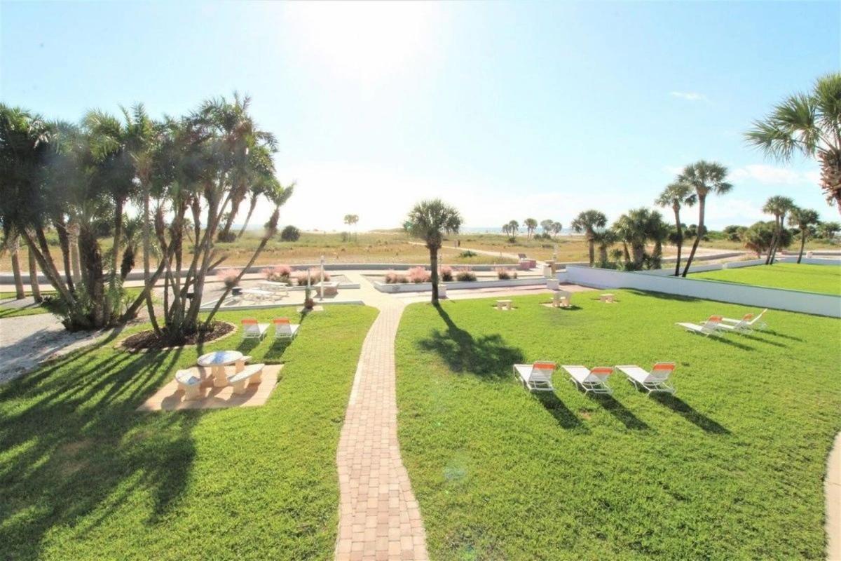 Tropic Terrace #16 - Beachfront Rental Apts St. Pete Beach Esterno foto