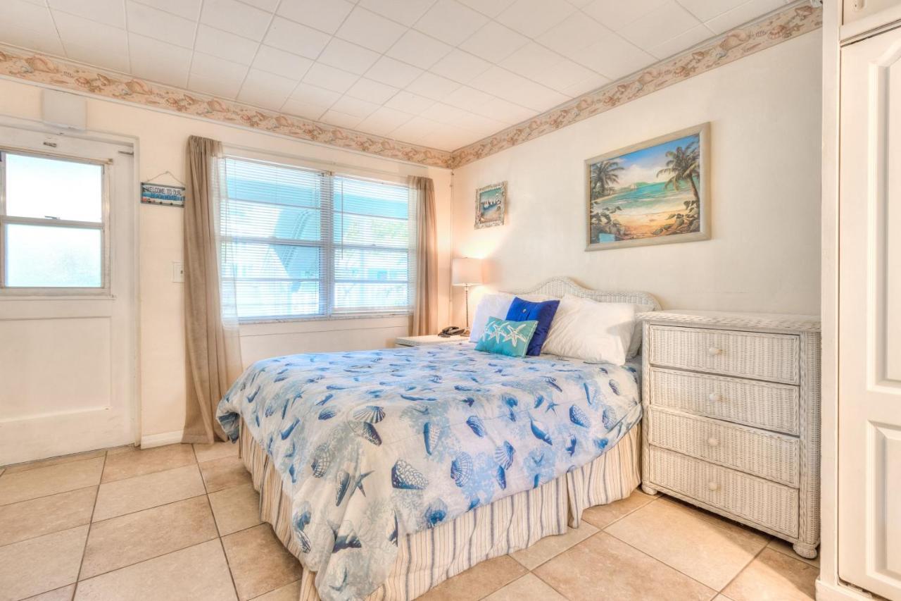 Tropic Terrace #16 - Beachfront Rental Apts St. Pete Beach Esterno foto