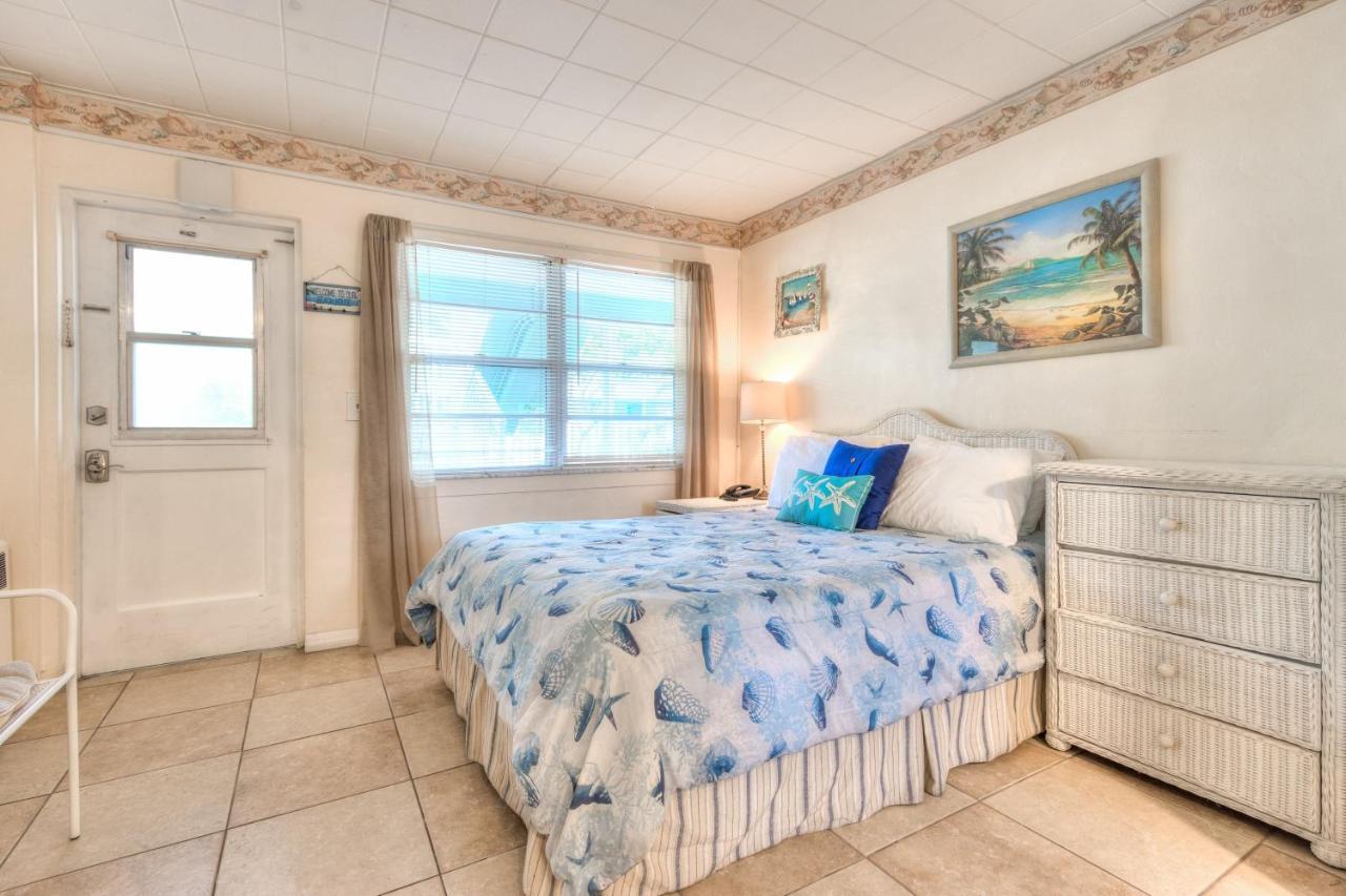 Tropic Terrace #16 - Beachfront Rental Apts St. Pete Beach Esterno foto