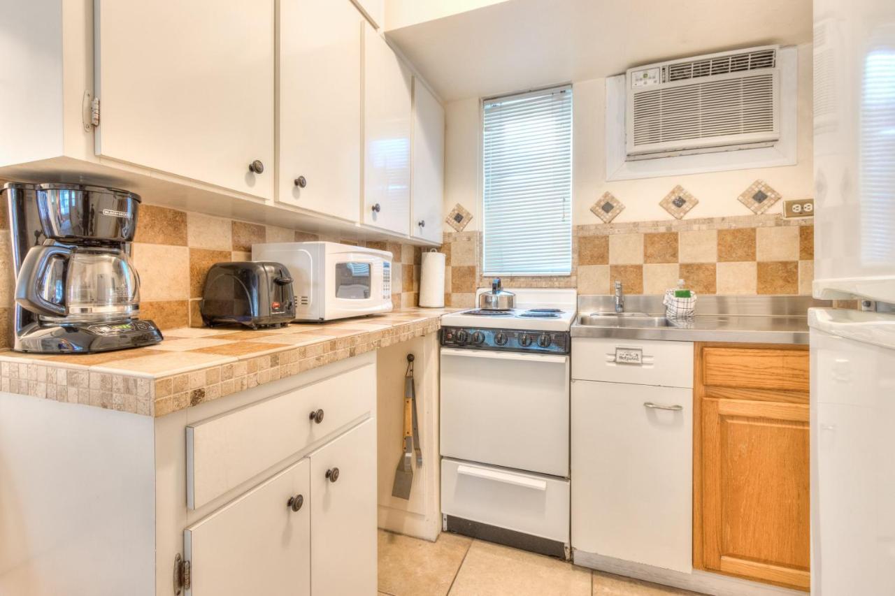Tropic Terrace #16 - Beachfront Rental Apts St. Pete Beach Esterno foto